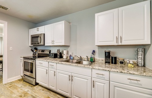 Del Mar Casa | 3 Mi to Beach: Family Home in Corpus Christi!