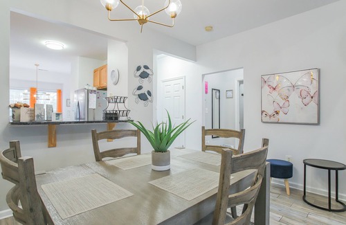 Ocean View Villa | ¡NUEVO! Vibrante casa suburbana - Bethany Beach 3. 5 Mi!