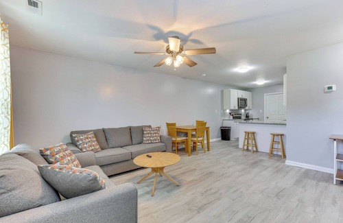 Bolivia Apartamento | 3 Mi to Brunswick Community College: Cozy Duplex!