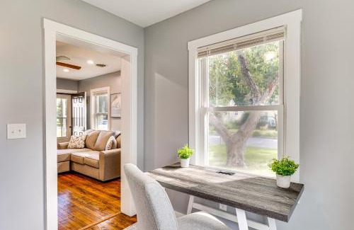 Jacksonville Casa | 3 Mi to Camp Lejeune Home with Fire Pit and Grill!