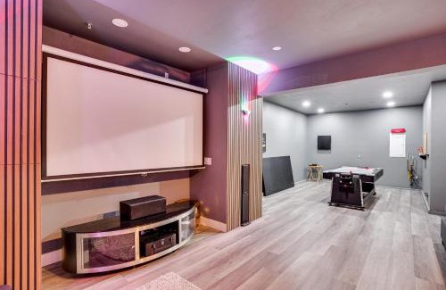 Southwest Anaheim Casa | 3 Mi to Disneyland Home with Hot Tub and Game Room