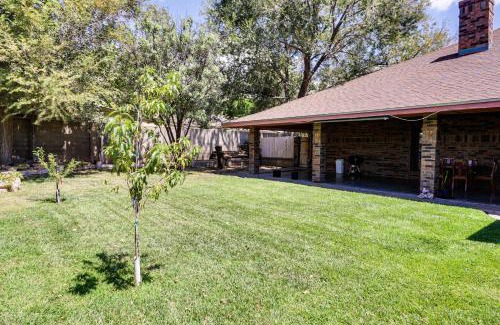 Roswell Casa | 3 Mi to Downtown Roswell Home with Patio and Yard