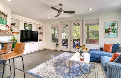 Galindo Casa | 3 Mi to Dtwn Centrally Located Austin Townhome