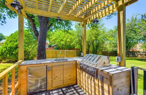 Central Oklahoma City Casa | 3 Mi to Dtwn OKC Pet-Friendly Paseo Gem!