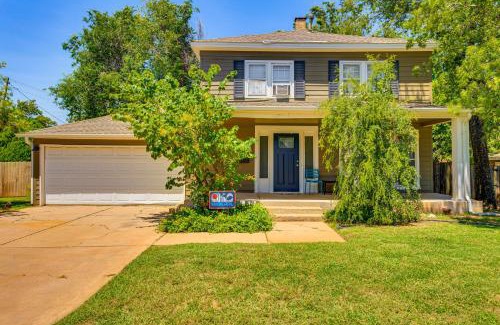 Central Oklahoma City Casa | 3 Mi to Dtwn OKC Pet-Friendly Paseo Gem!
