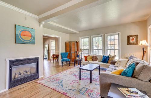 Central Oklahoma City Casa | 3 Mi to Dtwn OKC Pet-Friendly Paseo Gem!