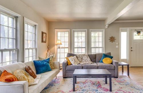 Central Oklahoma City Casa | 3 Mi to Dtwn OKC Pet-Friendly Paseo Gem!