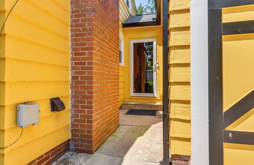Winston - Salem Apartamento | 3 Mi to Dtwn Winston-Salem: Studio on Miller Park!