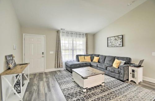 Loris Casa | 3 Mi to Golf Loris Home with Big Private Yard!
