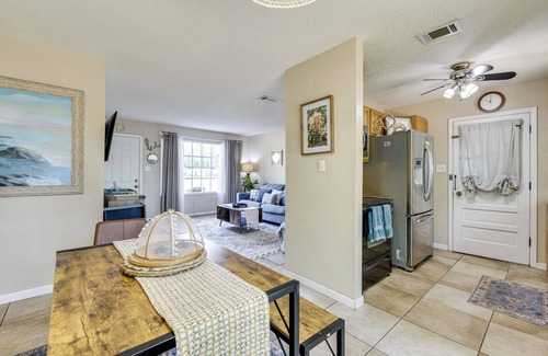 Fort Walton Beach Cabaña | < 3 Mi to Gulf: Family-friendly Retreat w/ Yard!