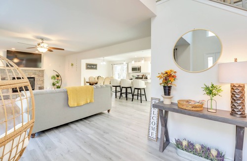 Pocono Summit Casa | 3 Mi to Kalahari: Pocono Summit Home w/ Pool Table