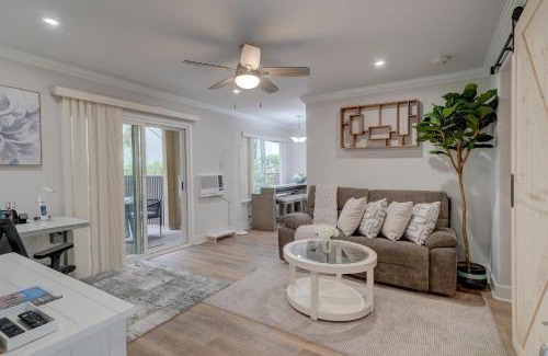 La Jolla Village Apartamento | 3 Mi to La Jolla Shores Relaxing Resort Retreat!