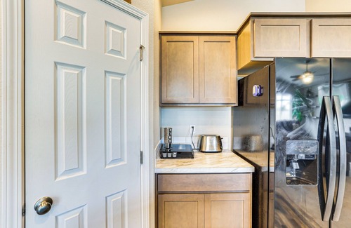 Caldwell Casa | 3 Mi to Lake Lowell: Caldwell Home w/ Yard & Grill