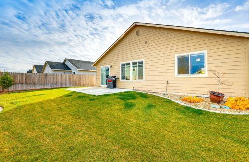 Caldwell Casa | 3 Mi to Lake Lowell Caldwell Home with Yard and Grill