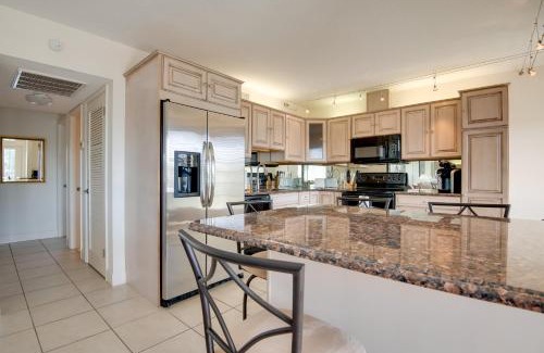 Vero Beach Apartamento | 3 Mi to Ocean Riverfront Unit in Vero Beach!