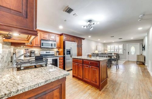 Deerfield Beach Casa | 3 Mi to Shore: Couples Getaway in Lighthouse Point