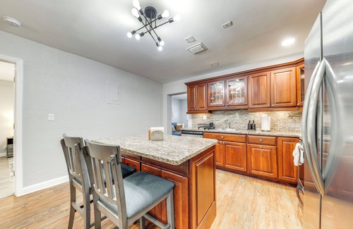 Deerfield Beach Casa | 3 Mi to Shore: Couples Getaway in Lighthouse Point