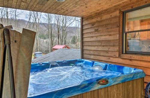 Snowshoe Casa | 3 Mi to Snowshoe Resort Cabin with Hot Tub