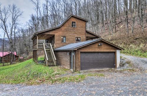 Snowshoe Casa | 3 Mi to Snowshoe Resort Cabin with Hot Tub