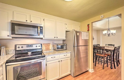 Sugar Mountain Apartamento | 3 Mi to Sugar Mountain Resort Condo with Balcony!