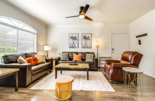 North Scottsdale Apartamento | 3 Mi to TPC Chic Condo with Pool Access and Grills