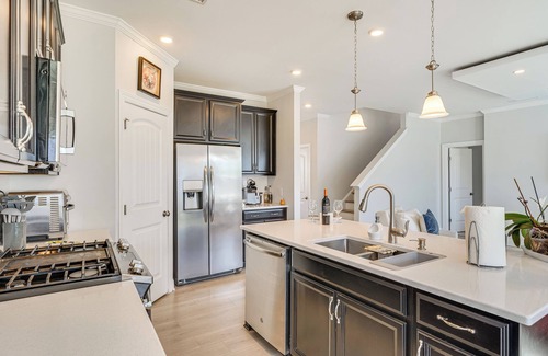 Durham Casa | 3 Mi to Umstead State Park: Durham Home