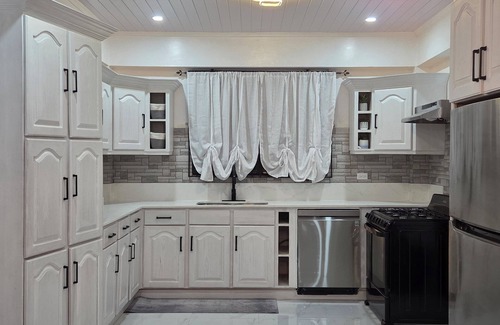 Georgetown Casa | 3 min from Ogle Intl Airport nVacation Home in Prime Location