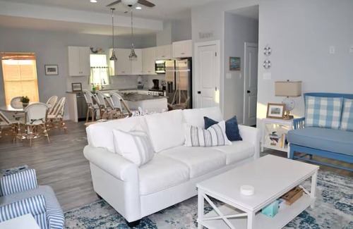 Isla Del Sol Casa | 3 minute walk to the beach The Salty Sea Shell
