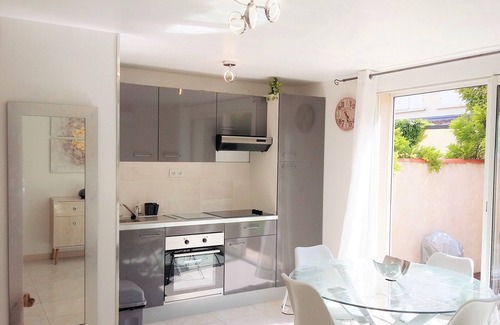 Saint-Cyr-sur-Mer Apartamento | 3 minutes walk from the sandy beach ... Ideally located, Garden, quiet, Parking