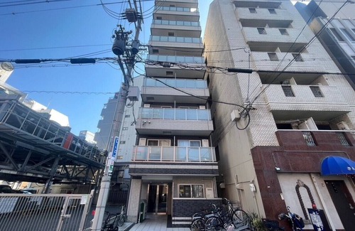 Shinsekai Apartamento | 3 minutes walk from Ebisu station, 30 minutes from USJ, 10 minutes walk from Namba and Nihonbashi! 24h supermarket 2 min walk, many convenience stores, Don Quijote, Tsutenkaku Tower and other tourist attractions nearby!