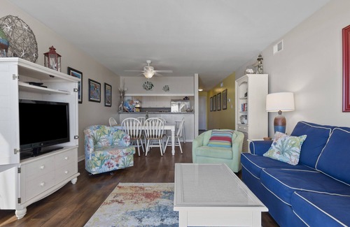 Pine Knoll Shores Condominio | 2 BR Condominio frente al mar con excelentes vistas panorámicas !!