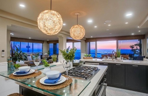 Mission Beach Casa | 3 Ocean Front Units * 3 Patios * 2 Levels