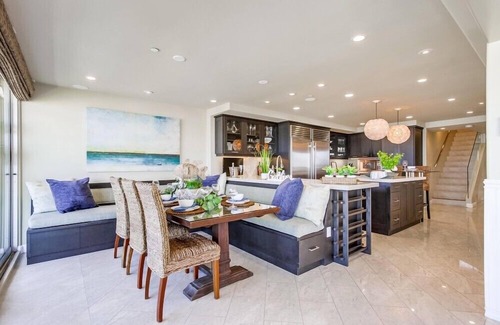 Mission Beach Casa | 3 Ocean Front Units * 3 Patios * 2 Levels