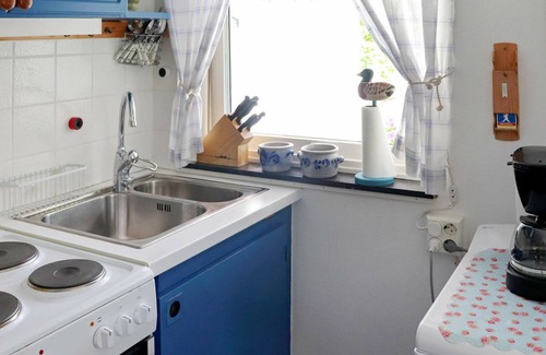 Hollviken Casa | 3 person holiday home in HÖLLVIKEN