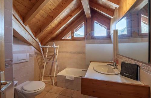 Morzine Apartamento | 3 pièces à Morzine, centre, proche pistes, 3*, WiFi, balcon, parking, jacuzzi, animaux OK, 6 pers - FR-1-754-37