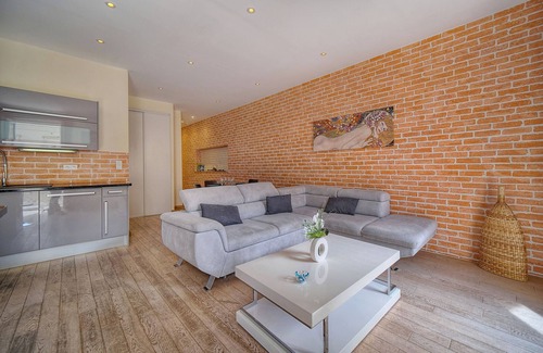 Cannes City Centre Apartamento | 3 pièces avec balcon, vue sur le Vieux Port A2B022
