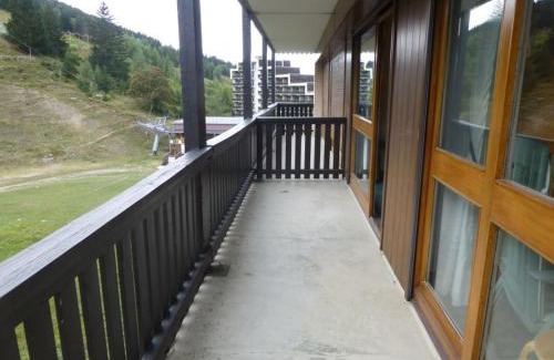 Courchevel Apartamento | 3 pièces skis aux pieds, balcon, parking, animaux admis - FR-1-514-8