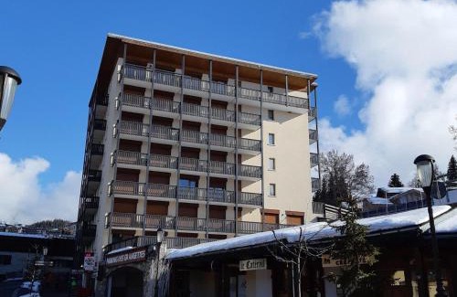 Courchevel Apartamento | 3 pièces skis aux pieds, balcon, parking, animaux admis - FR-1-514-8