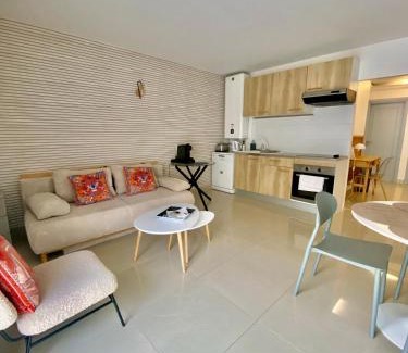 Le Suquet Apartamento | 3 pièces- Vieux port- Terrasse - Parking Possible