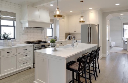 Carlton Casa | 3 Master Suites Downtown Carlton - Bocce Court & Firepit
