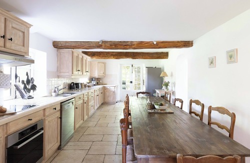 Fox-Amphoux Casa | 🌿 3. Provence pur sang: pool, tennis, tranquility and entertainment on private estate