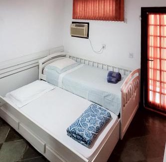 Niteroi Casa | 3 Quartos à 10km de todas as praias