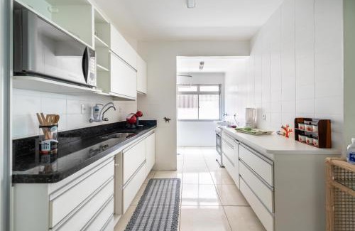 Jardim Centenario Apartamento | 3 quartos na Enseada com Wi-fi 600GB e Chromecast