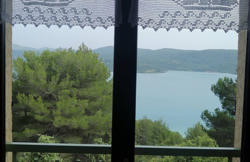 Sainte-Croix-du-Verdon Apartamento | 3-room apartment 55 m2, terrace 15 m2, breathtaking view, sleeps 4, air-conditioned, WIFI