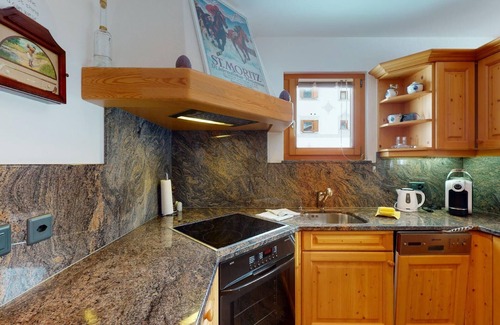 Celerina-Schlarigna Apartamento | Apartamento de 3 piezas en la planta baja con aprox