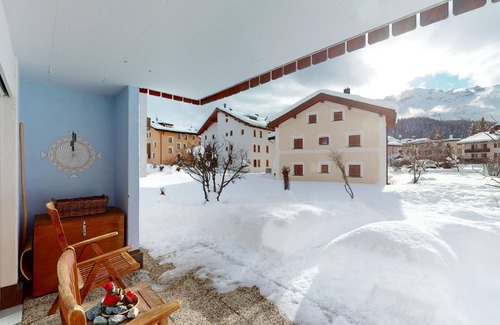 Celerina-Schlarigna Apartamento | Apartamento de 3 piezas en la planta baja con aprox