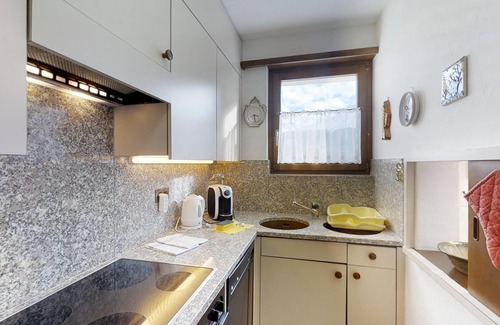 Celerina-Schlarigna Apartamento | Apartamento 3 ½ piezas en la planta baja.
