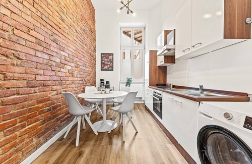 Cottbus Apartamento | 3 room apartment, 6 beds not far from main station, incl. parking & WiFi, tumble dryer