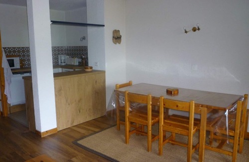 Saint-Jean-dʼAulps Apartamento | Dúplex de 3 habitaciones cerca de las pistas, piscina, aparcamiento