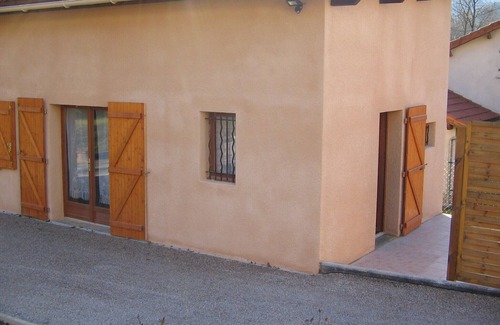 Oust Casa | 3 piezas casa de huéspedes toda comodidad con piscina privada, muy tranquila